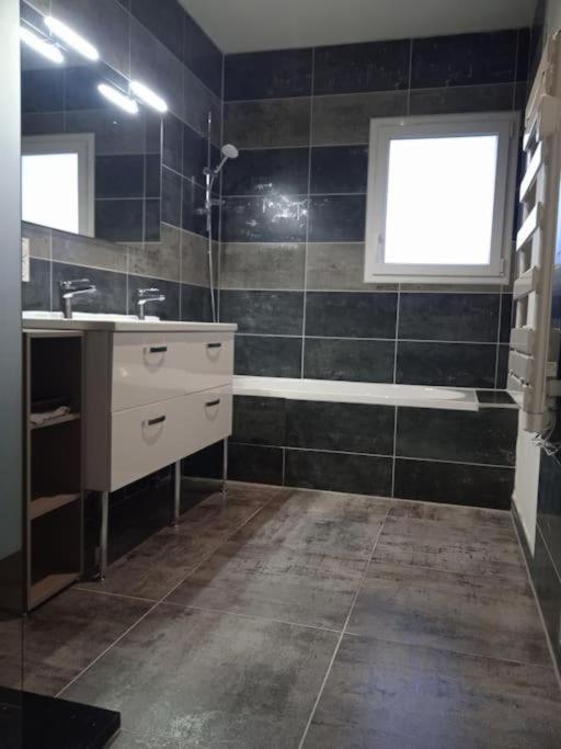 La Villa Des Muriers Tres Spacieuse Dans Un Environnement Calme Malause Exterior foto